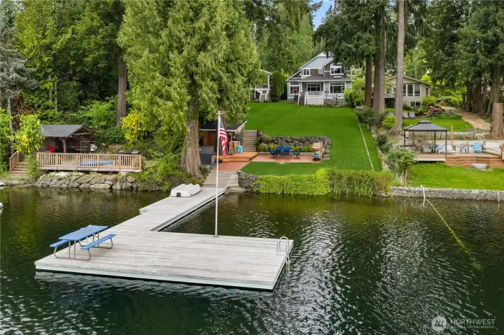 Private, Deep water dock