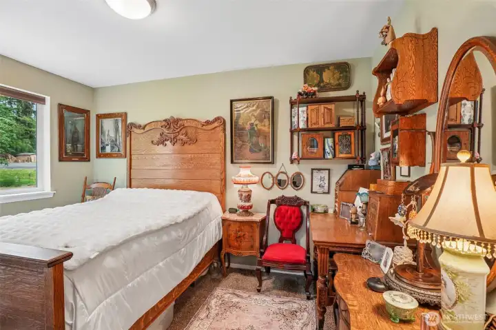 Second bedroom