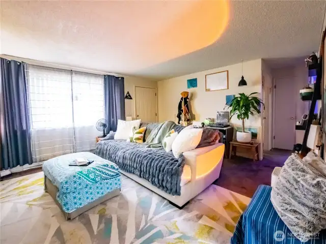 3312 LIVING...