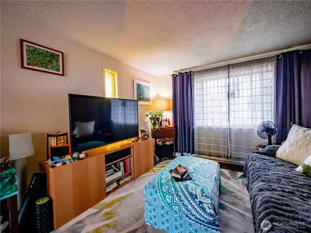 3312 LIVING THE DREAM ROOM...