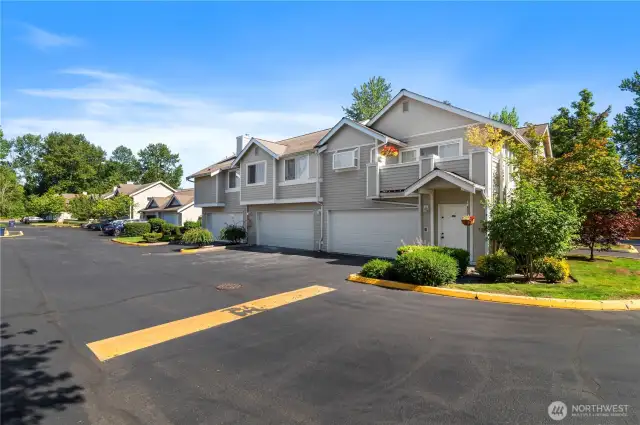 2 Bed, 2.5 bath with 2 car garage