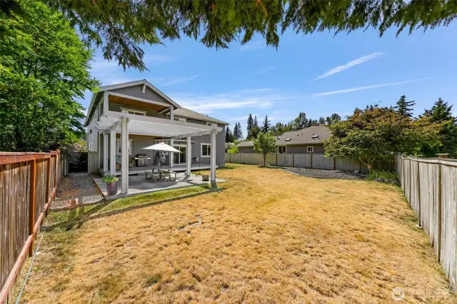 Large, fully fenced yard