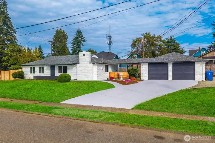 Front of the home and garage