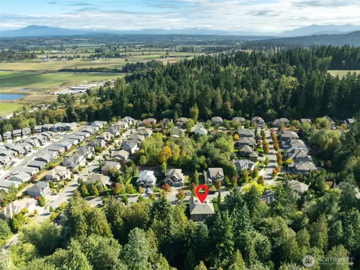 “Located on the south side of the popular Snohomish Valley, this quaint setting offers close access to pumpkin patches, farmers markets, and the Snohomish Valley Golf Center.”