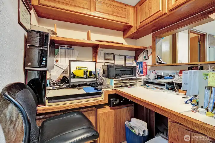 Office space off kitchen