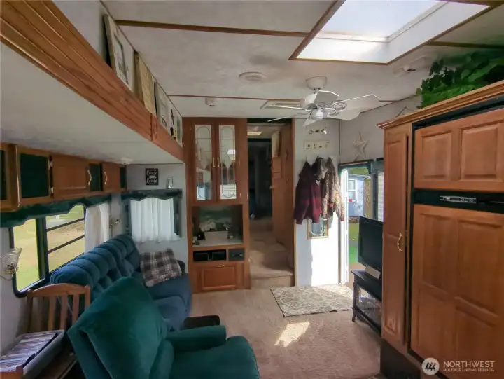 Very well cared-for 5th wheel