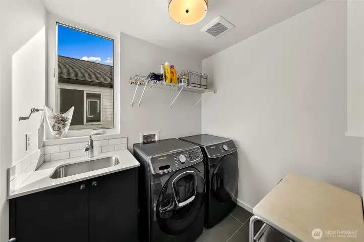 3rd floor laundry