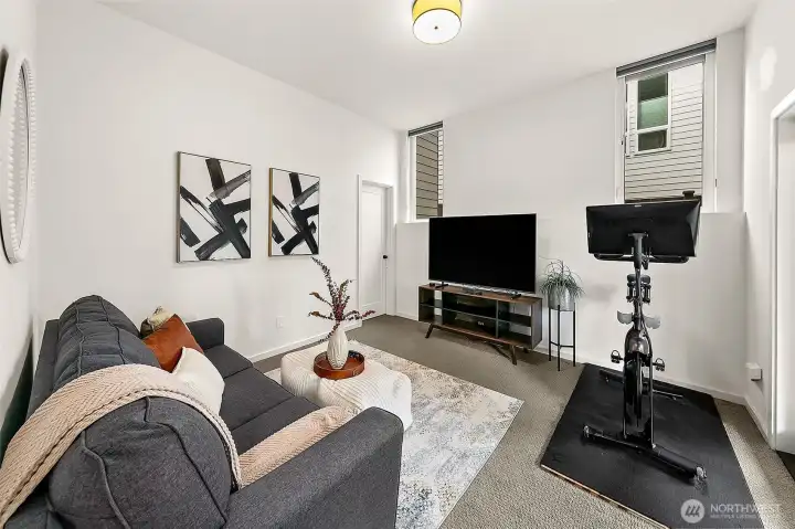 First floor 5th bed or den