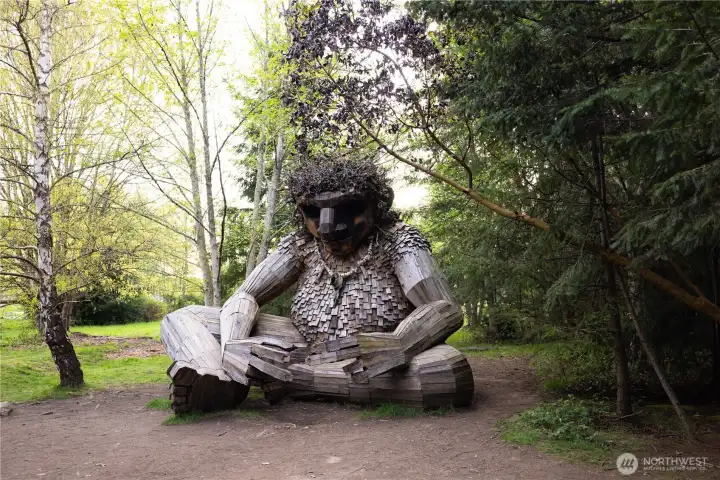 Pia the Peacekeeper is a fun recycled wood troll art installation created by Thomas Dambo in the adjacent Sakai Park.