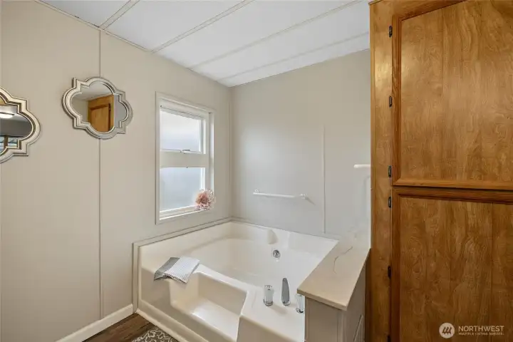 Garden Tub with Grab Bars