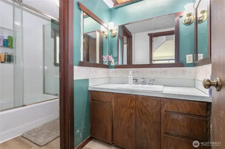 Full bath on main level