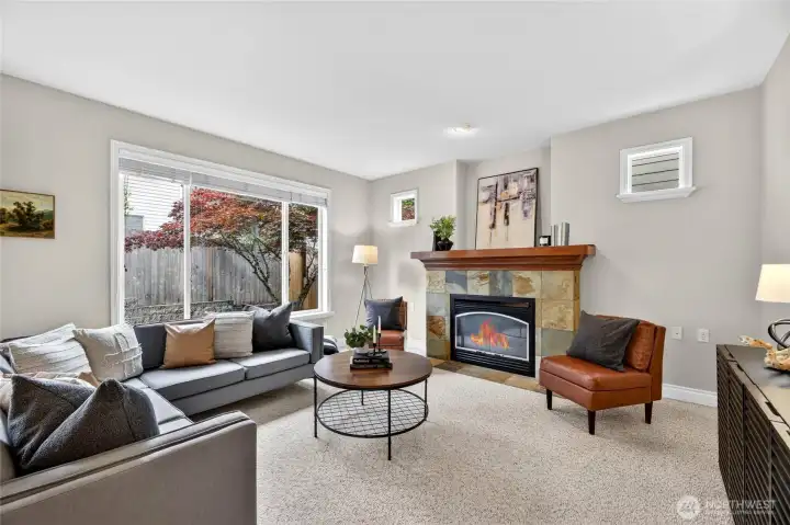 Great room with gas FP.