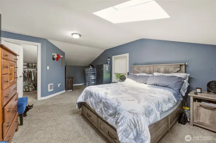 So much space in this primary. Make it your own little retreat!