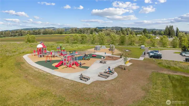 Just a short distance to Van Lierop Park, one of the longest established properties in the area! Just a short distance to Van Lierop Park, one of the longest established properties in the area!