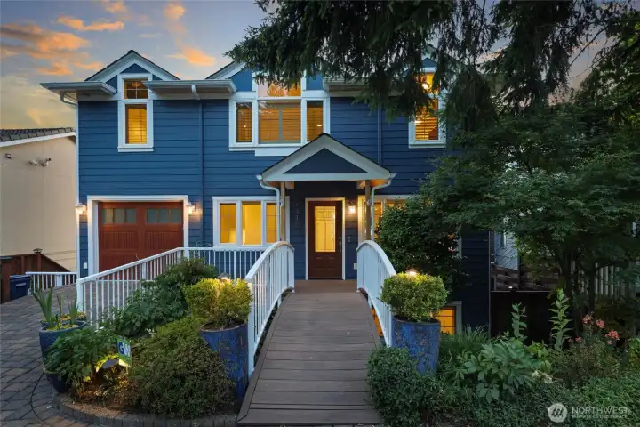 Rebuilt to the highest standards by Stellar Carpentry in 2014, this stunning 4-bedroom, 3.5-bath residence offers 2,760 square feet of light-filled living space designed to maximize breathtaking lake, sunset, and mountain views.