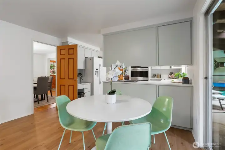 Eating space off the kitchen. Eating space off the kitchen.