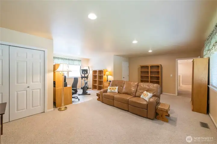HUGE BONUS ROOM!!!! So many options