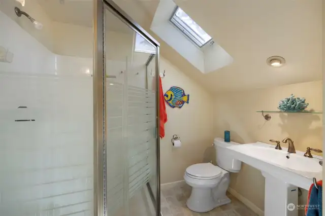 Updated 3/4 bath with skylight