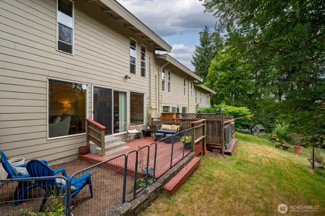 Space for planting next to the deck