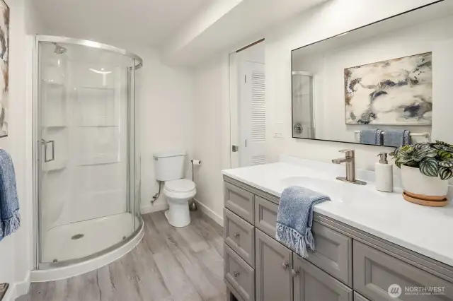 Downstairs bathroom with shower.