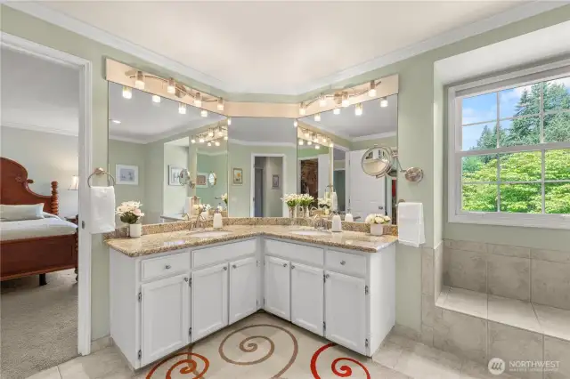 Dual sinks. Private. Light and bright!