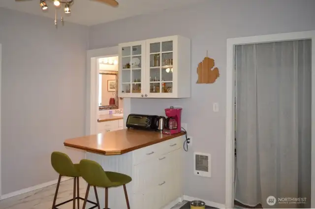 Unit #1 Eat in Kitchen