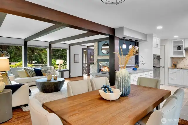 This circular floorplan makes sense.