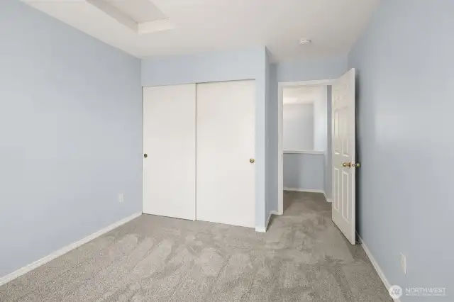 Guest bedroom.
