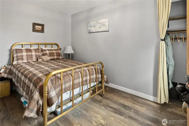 2nd guest room