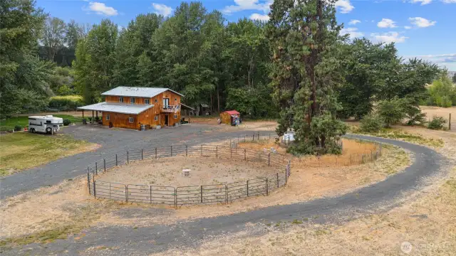 70' sandy round pen stays!
