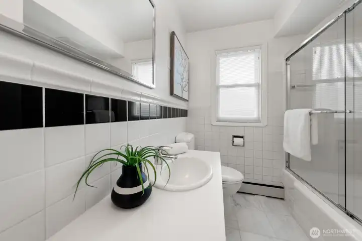 Shower and bath on main floor