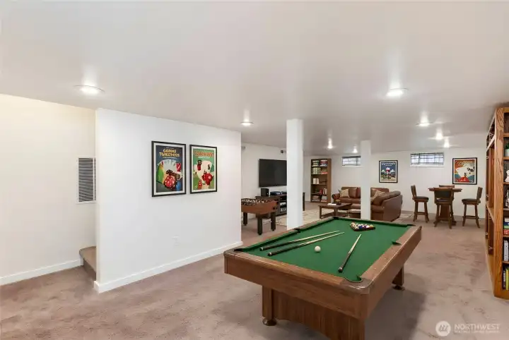 Finished basement: virtually staged to give you inspiration!