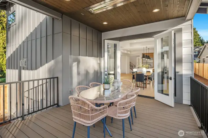 Outdoor covered living area