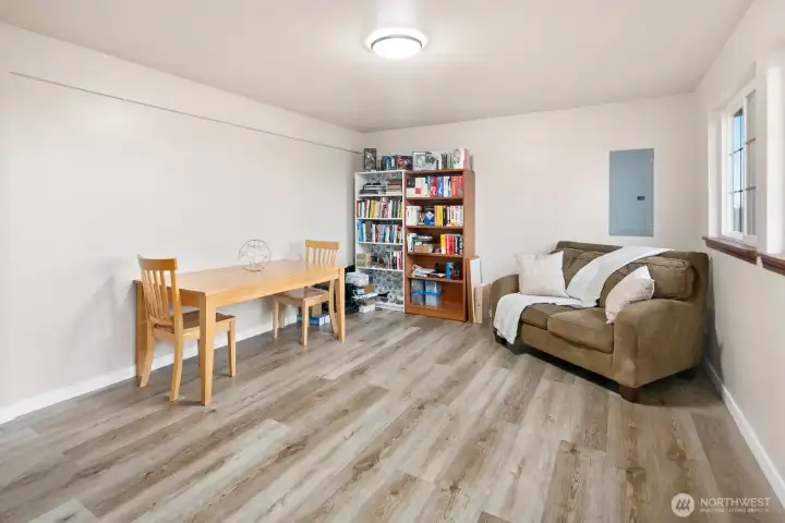 4th Bedroom has bonus room attached and full bath