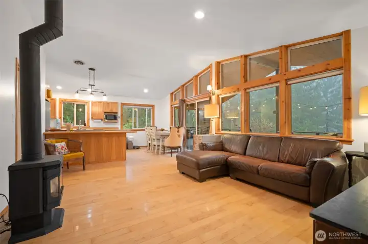 Here you'll see the gas stove, which not only offers ambiance but also cozy warmth in the winter.