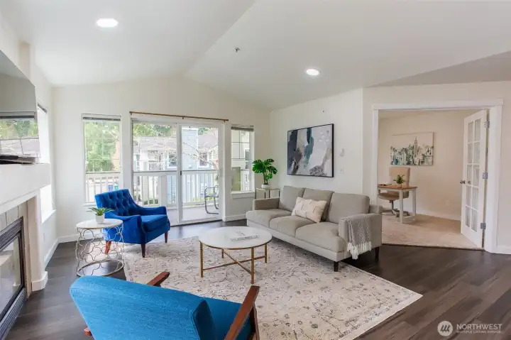 Bright & Spacious Top Floor Unit.