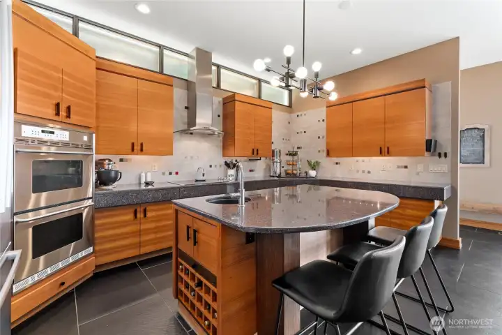 Double Ovens and Extra Eating Space at the Island