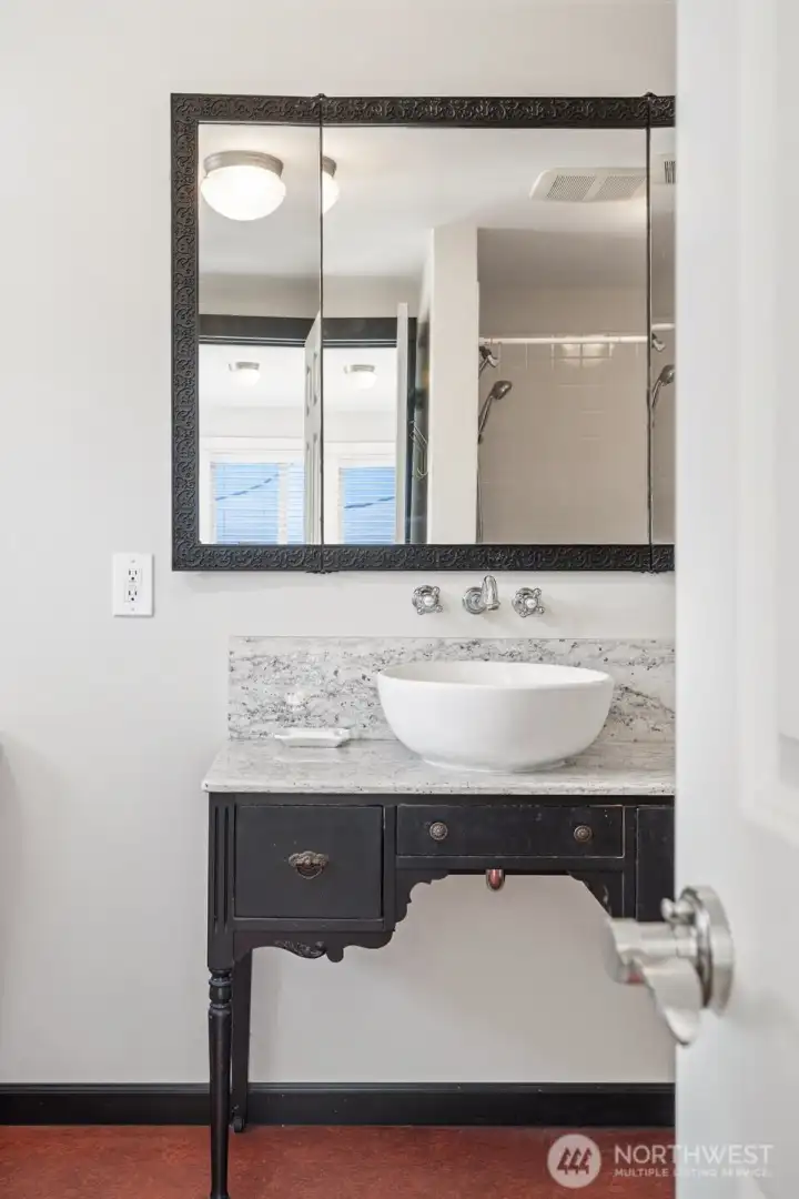 Updated plumbing & fixtures