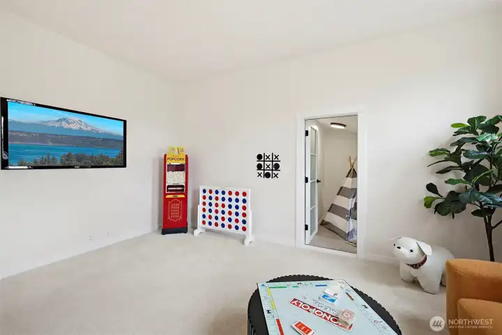 Loft or bedroom 5