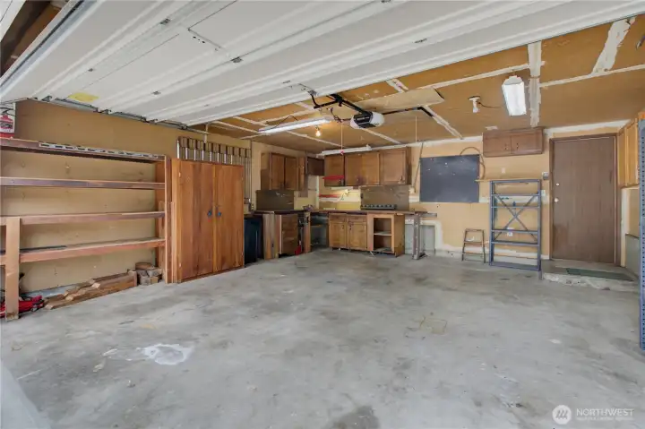 Garage with workshop