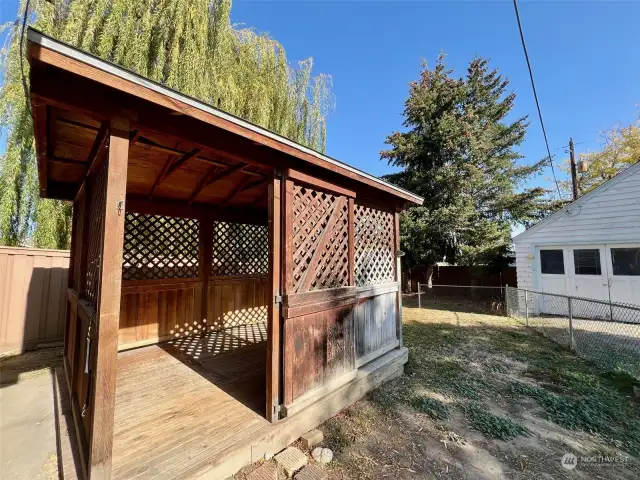 gazebo with hottub hookup