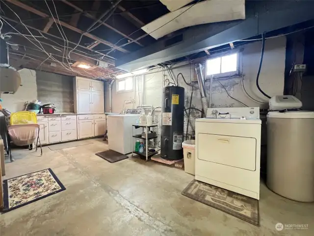 large laundry room w laundry chute