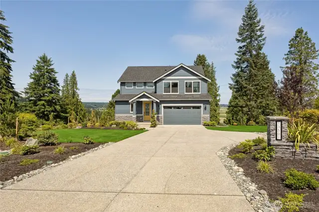 Actual home shown. Photos are for representational purposes only.  Colors and options may vary.