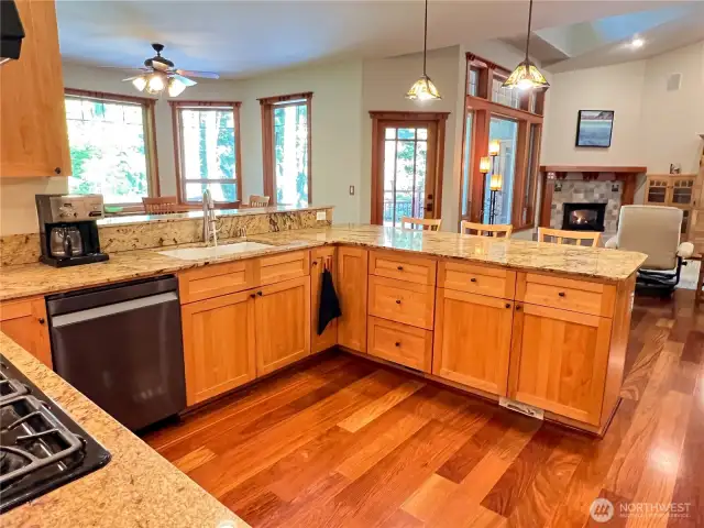 Plenty of cabinets