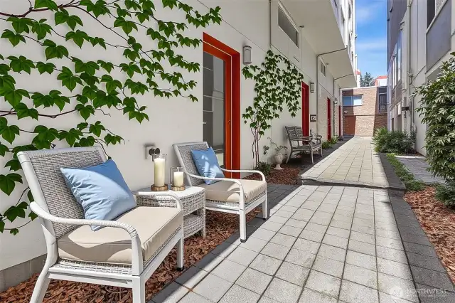 Outdoor back patio - Virtually Staged