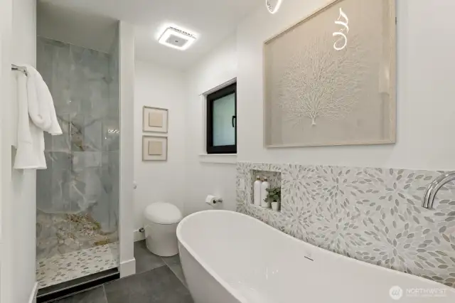 Free standing tub and incredible bidet.