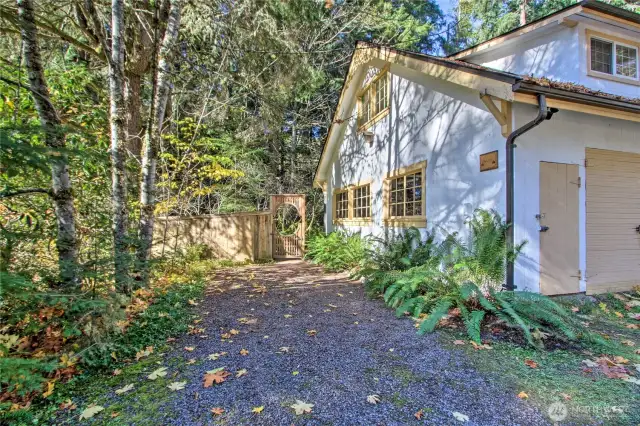 Side Entry to Private Yard