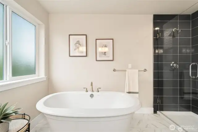 PHOTOS OF SAME FLOOR PLAN BUT MAY CONTAIN UPGRADES AND ARE FOR DISPLAY PURPOSES
