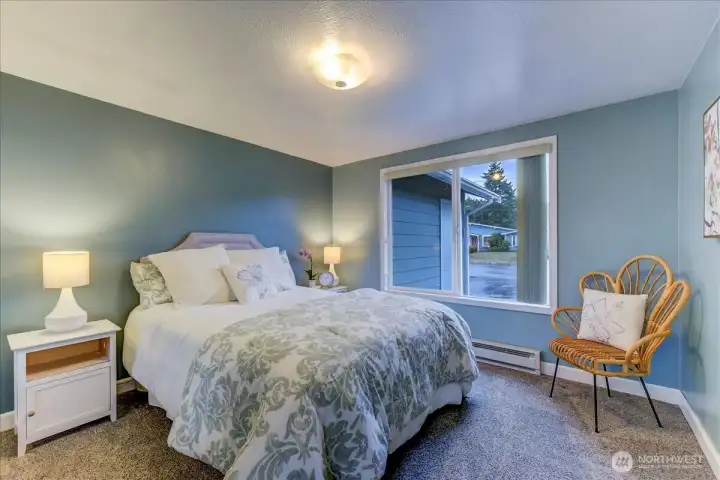 2nd bedroom