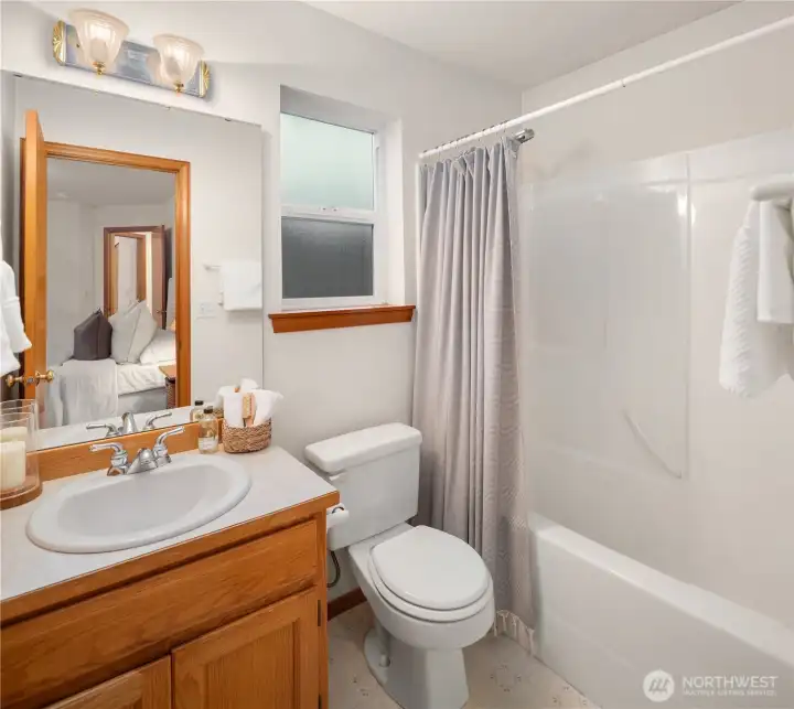 Ensuite bath off primary.